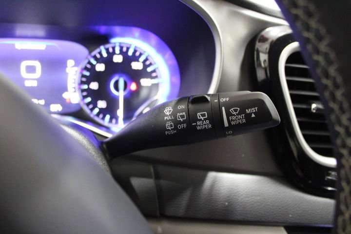 Used 2024 Chrysler Pacifica Touring-L image 28