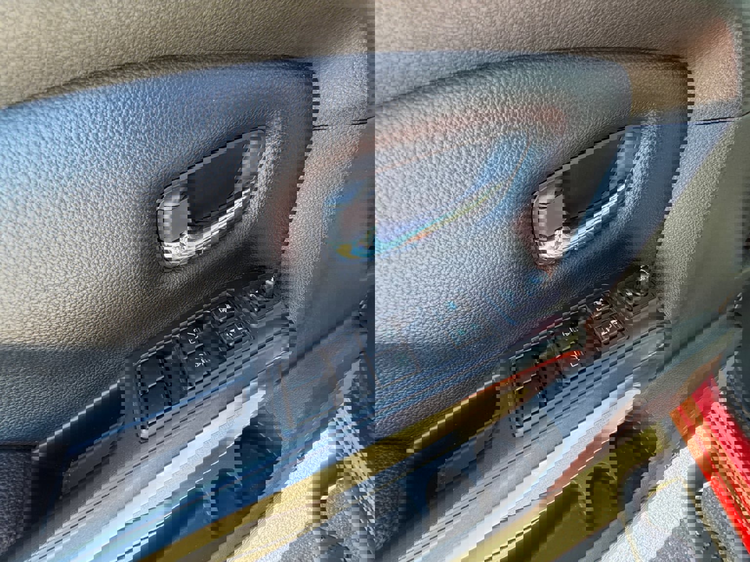 Used 2022 Nissan Titan PRO-4X w/ Pro-4x Convenience Package image 36