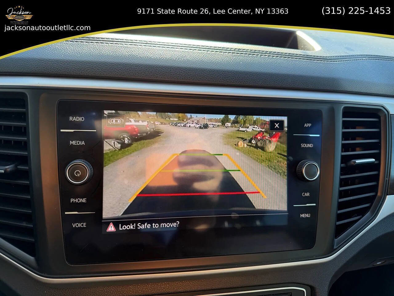 Used 2021 Volkswagen Atlas SE image 12