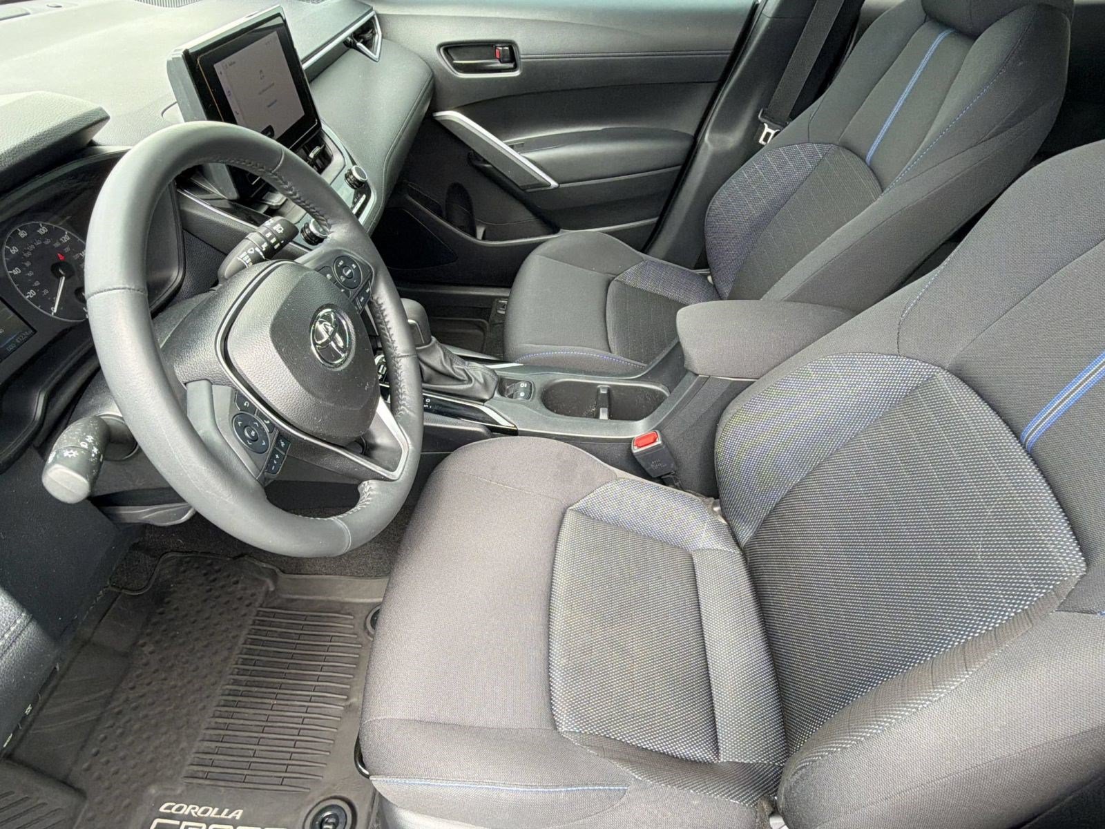 Used 2024 Toyota Corolla Cross AWD Hybrid image 5