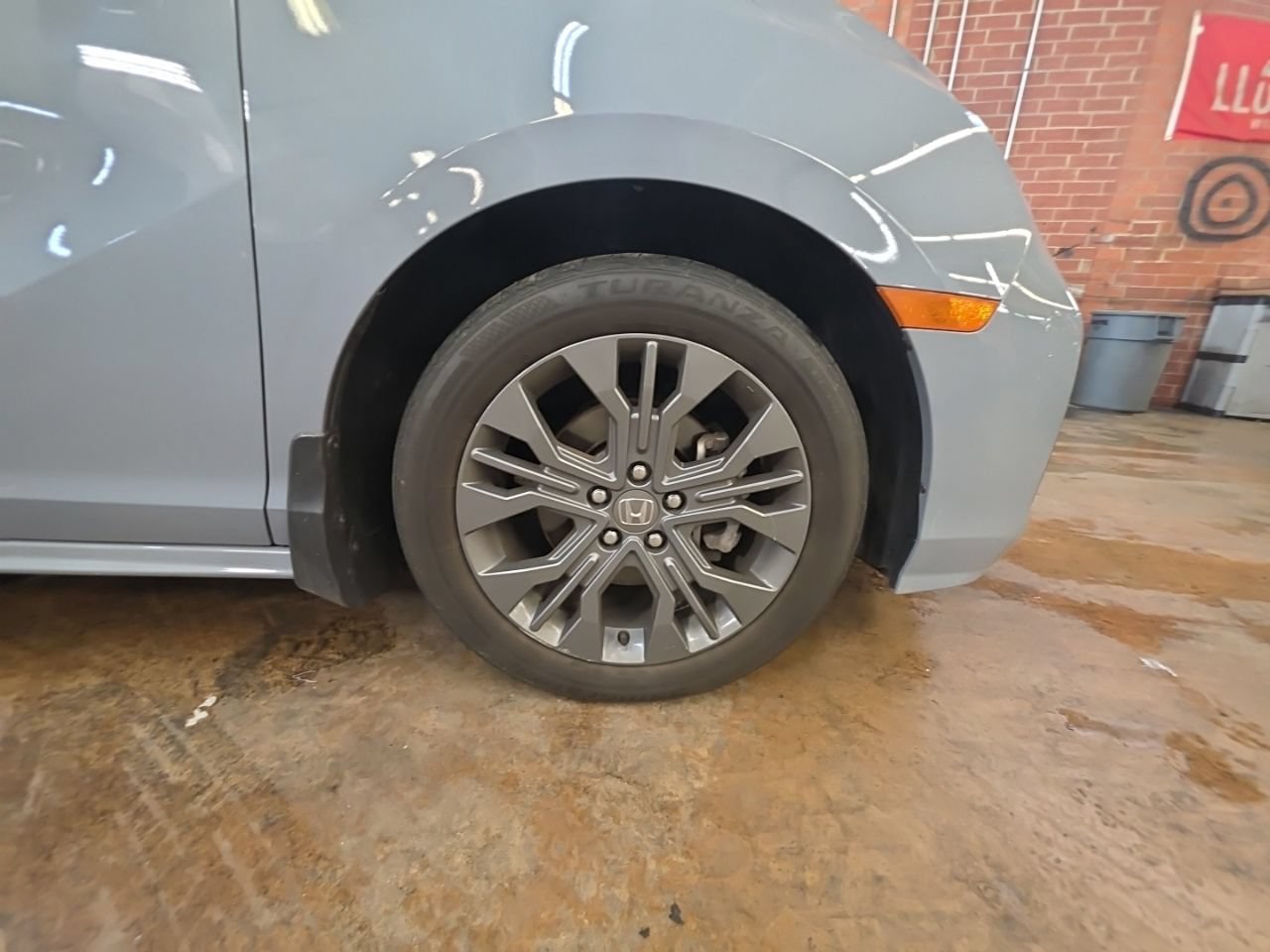 Used 2025 Honda Odyssey Touring image 9