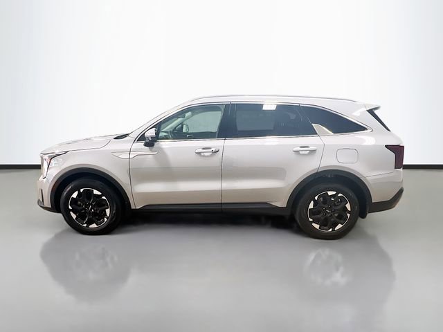 Certified 2024 Kia Sorento S image 4