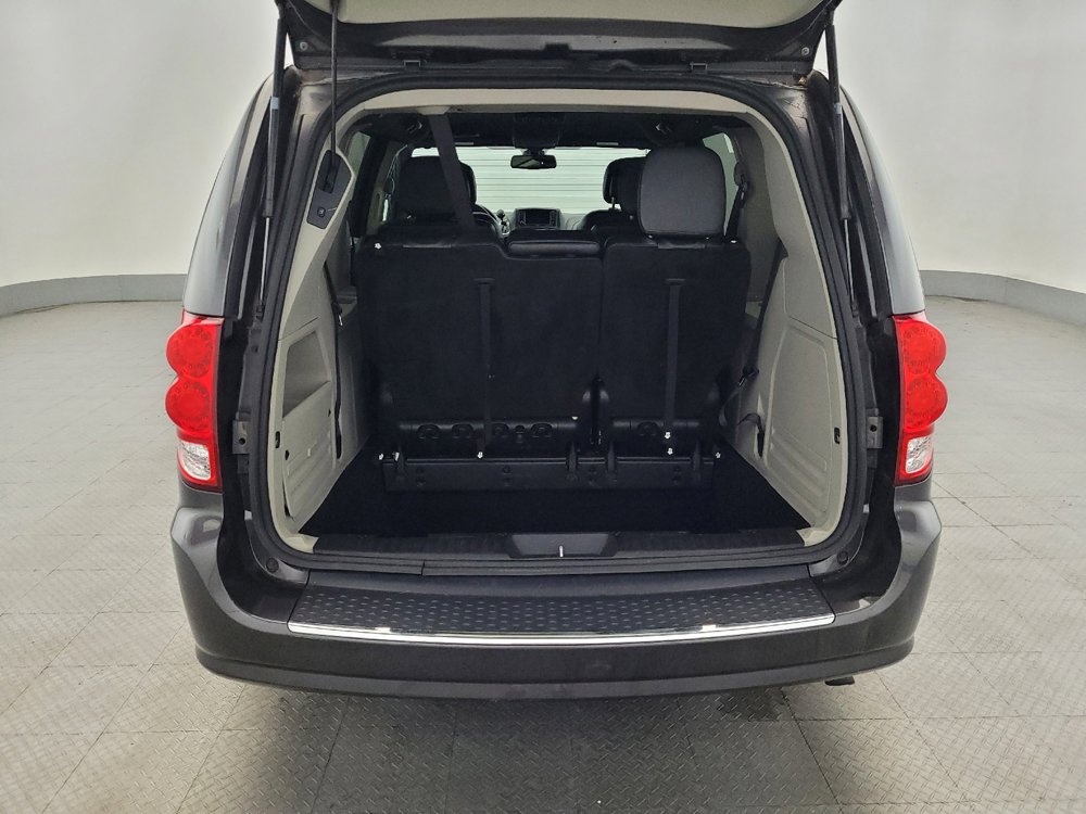 Used 2019 Dodge Grand Caravan SXT image 29