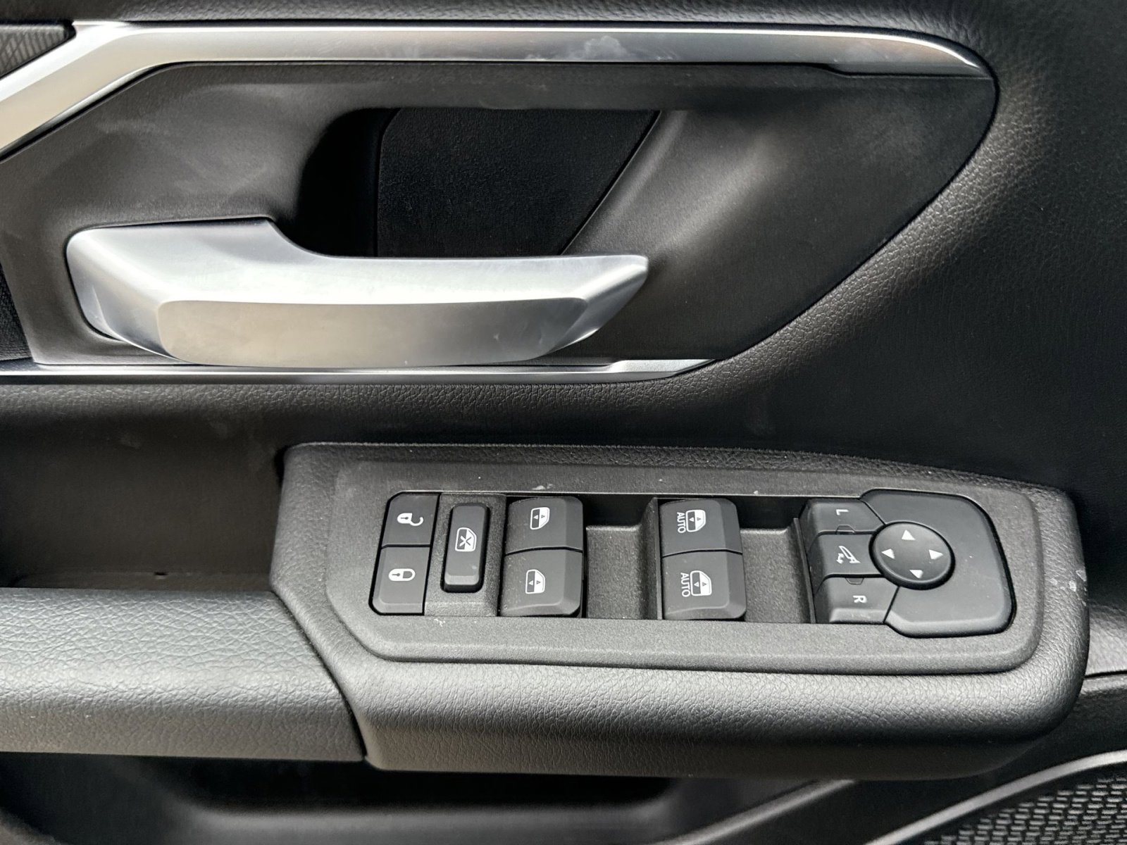 New 2026 RAM 1500 Big Horn AWD/4WD image 15