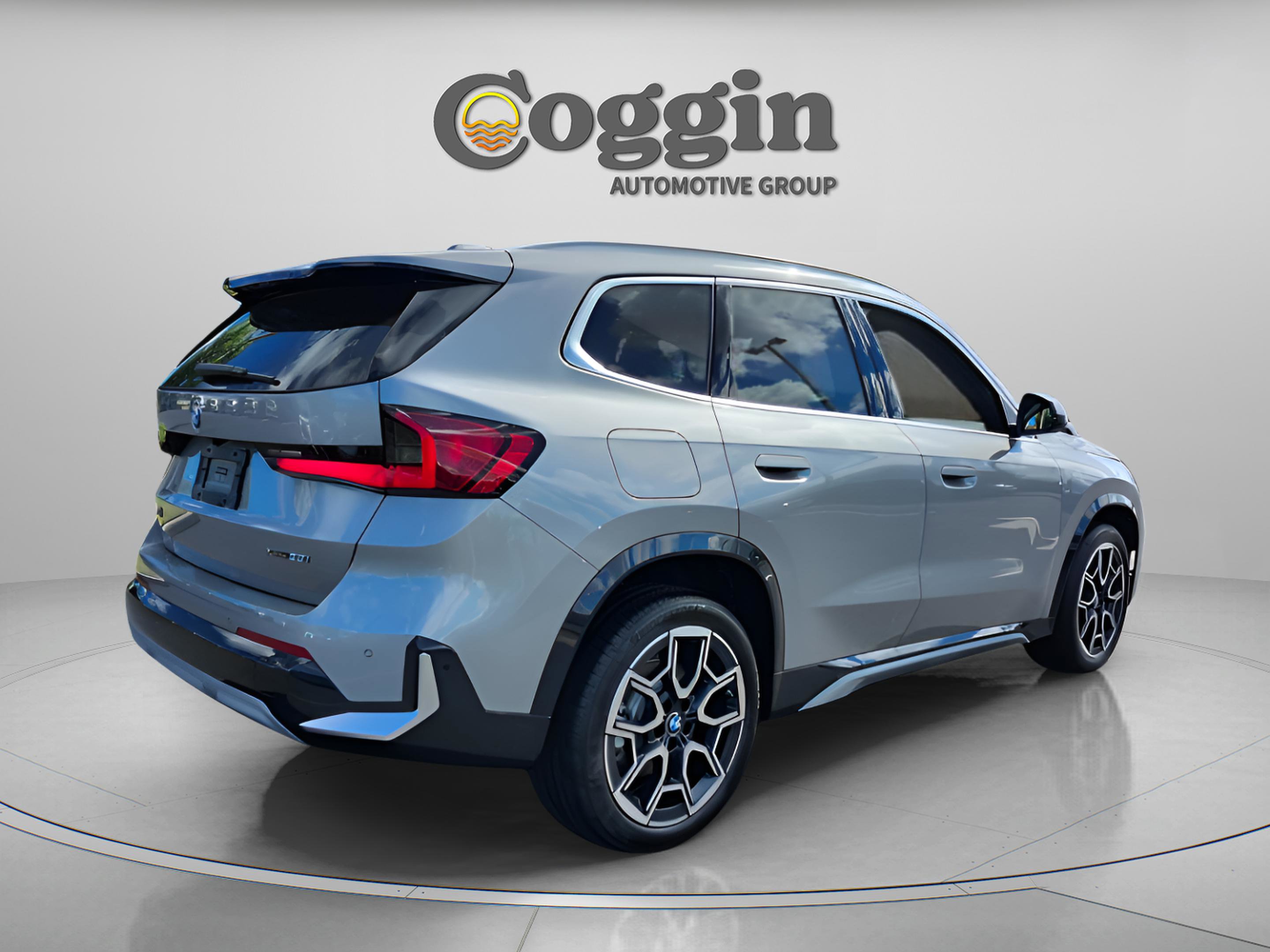 New 2026 BMW X1 xDrive28i w/ M Sport Package AWD/4WD image 6