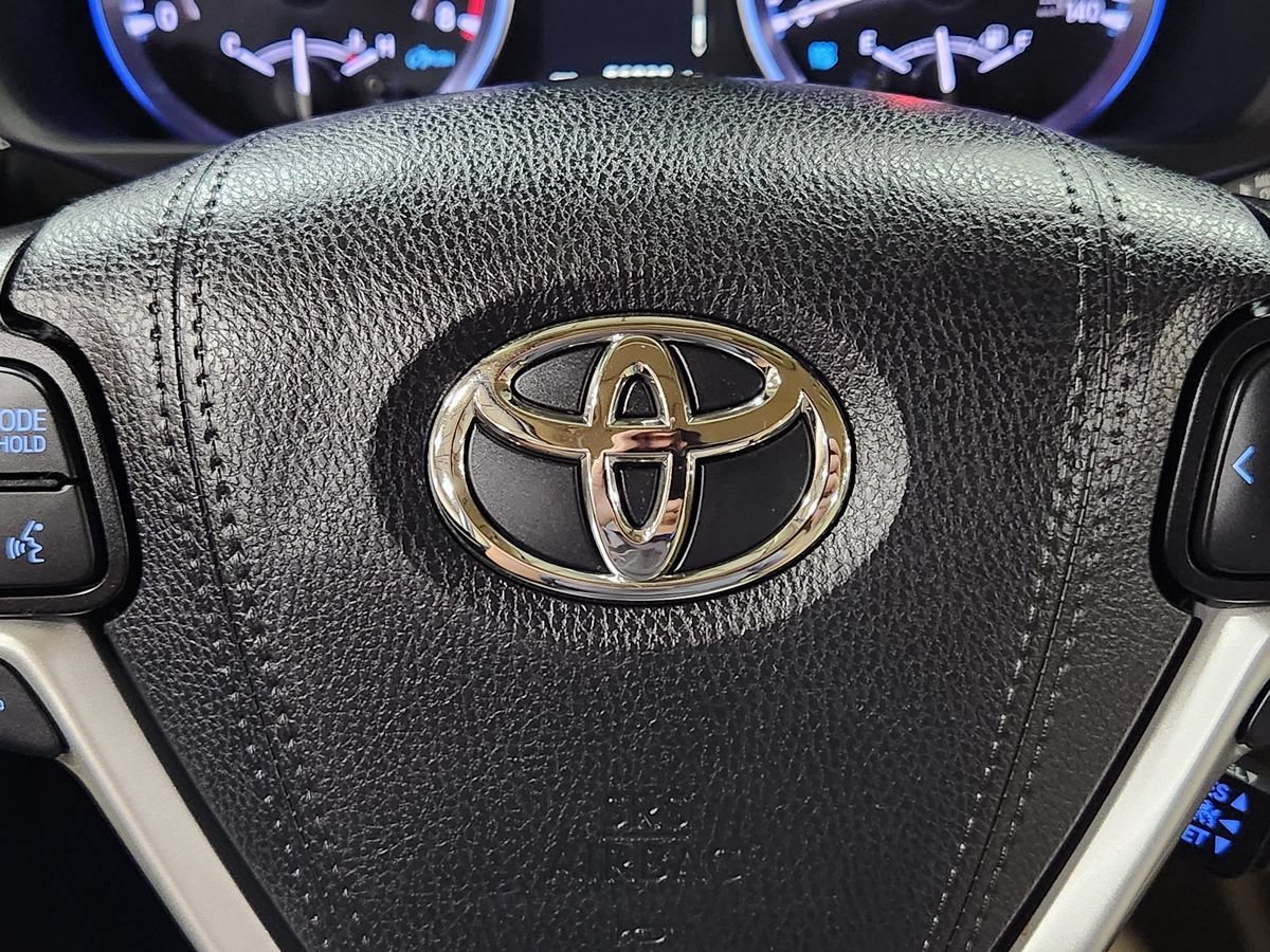 Used 2019 Toyota Highlander XLE FWD image 50