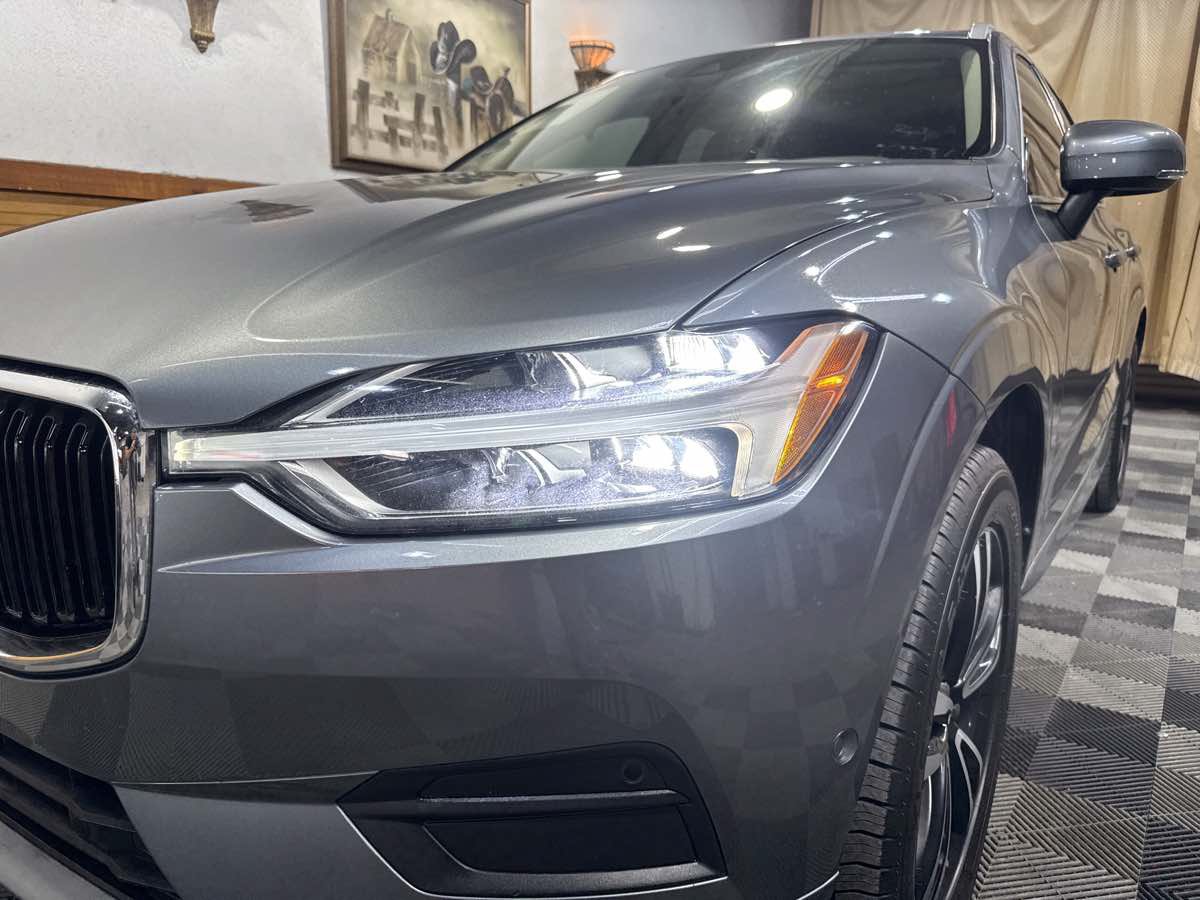 Used 2019 Volvo XC60 T6 Momentum w/ Multimedia Package AWD/4WD image 7