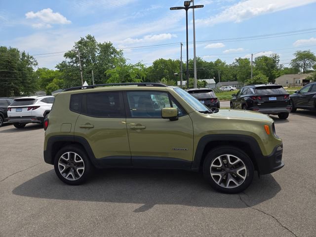 Used 2015 Jeep Renegade Latitude w/ Popular Equipment Group AWD/4WD image 5