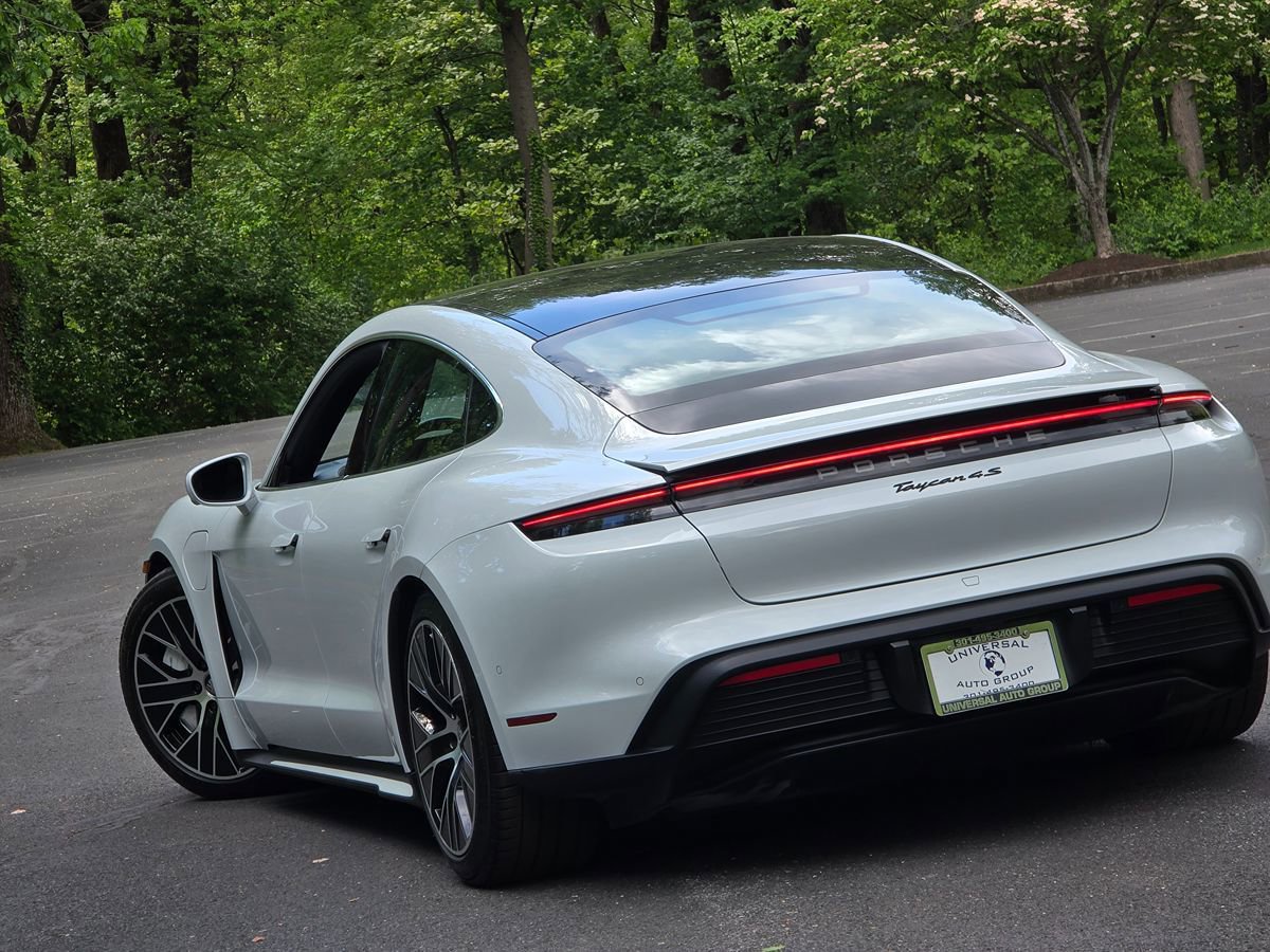 Used 2020 Porsche Taycan 4S w/ Premium Package image 67