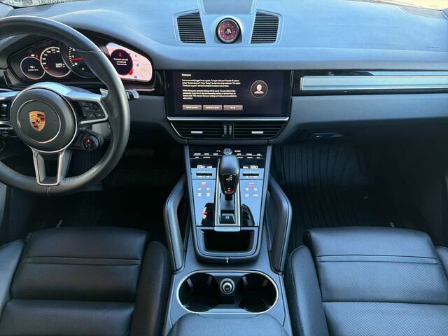 Used 2023 Porsche Cayenne Platinum Edition image 17