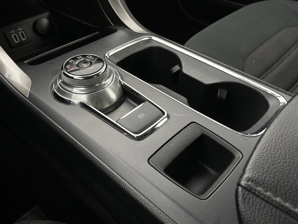 Used 2019 Ford Fusion SE image 20