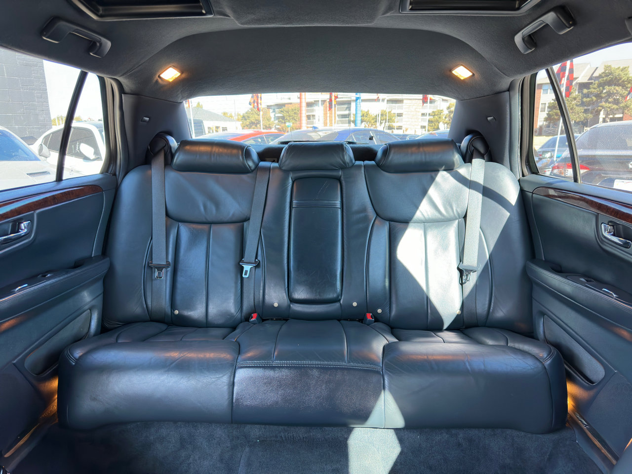 Used 2009 Cadillac DTS Limousine image 24