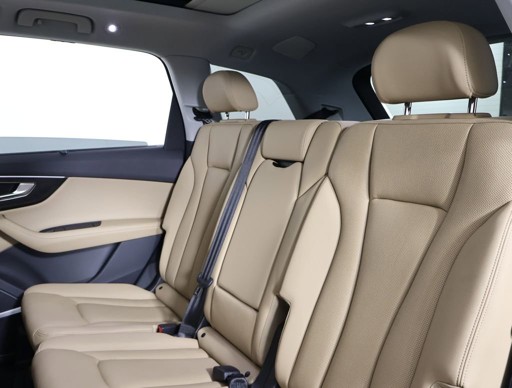 Used 2023 Audi Q7 3.0T Prestige image 10