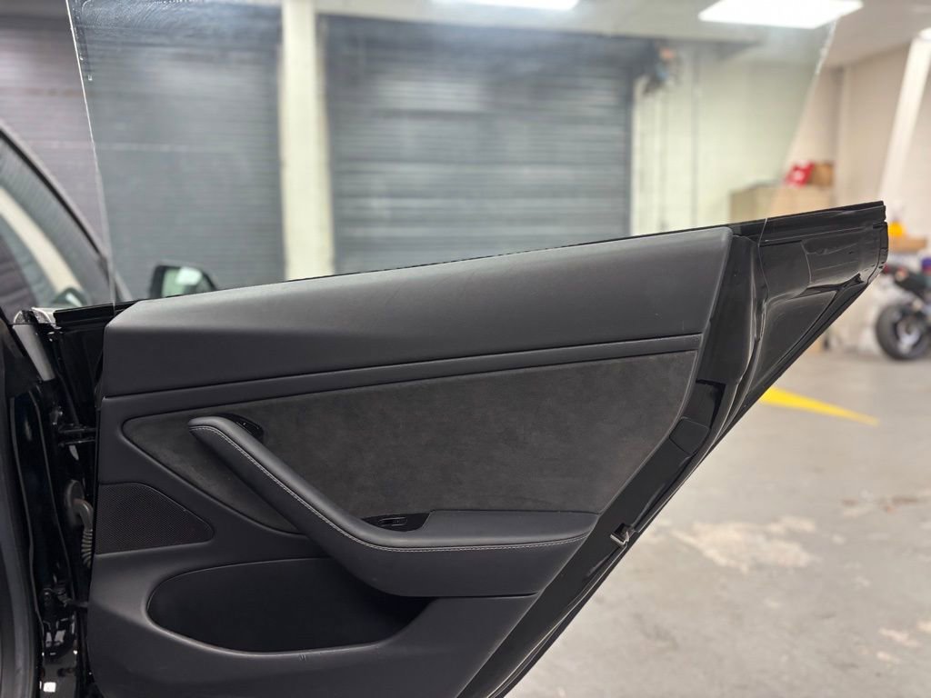 Used 2018 Tesla Model 3 Long Range image 14