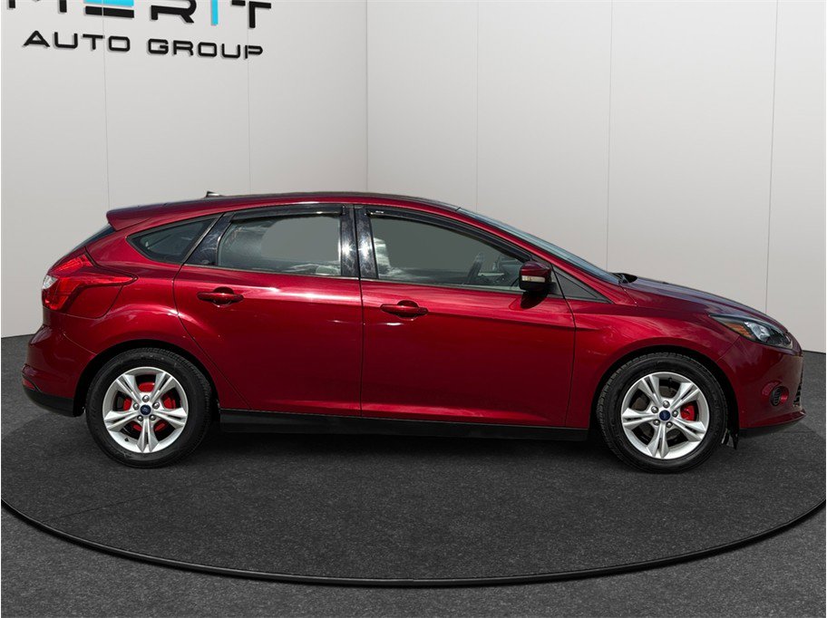 Used 2014 Ford Focus SE w/ SE Winter Package image 10