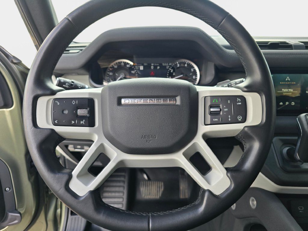 Used 2023 Land Rover Defender 110 AWD/4WD image 18