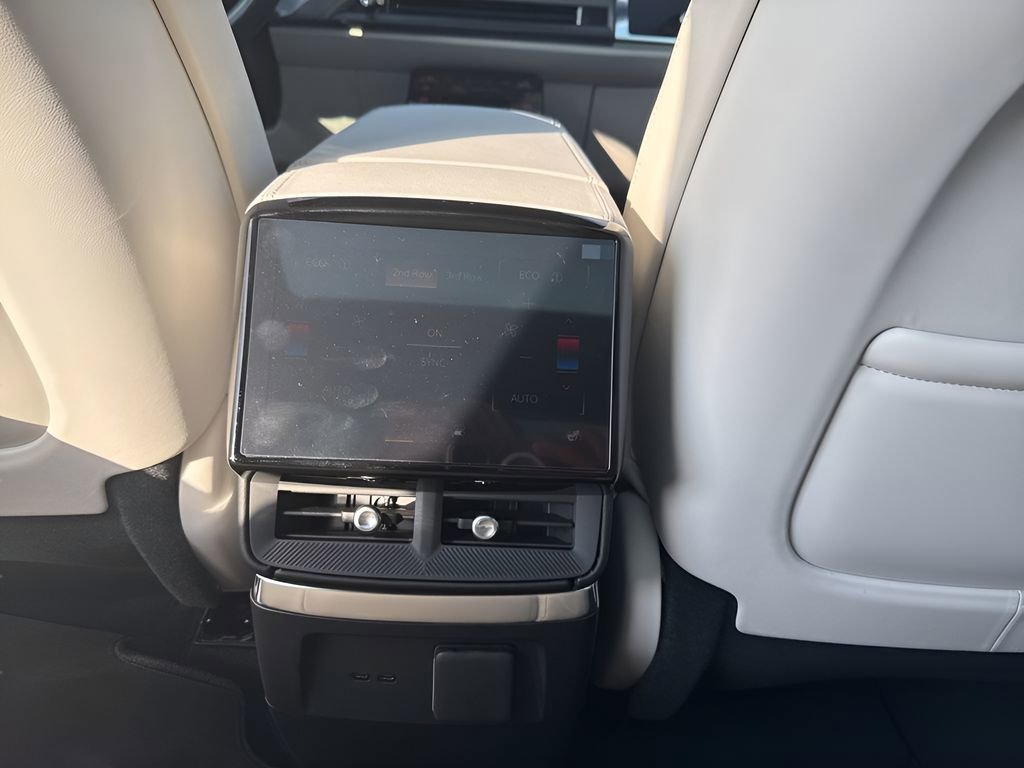 New 2026 Cadillac Vistiq Luxury image 39