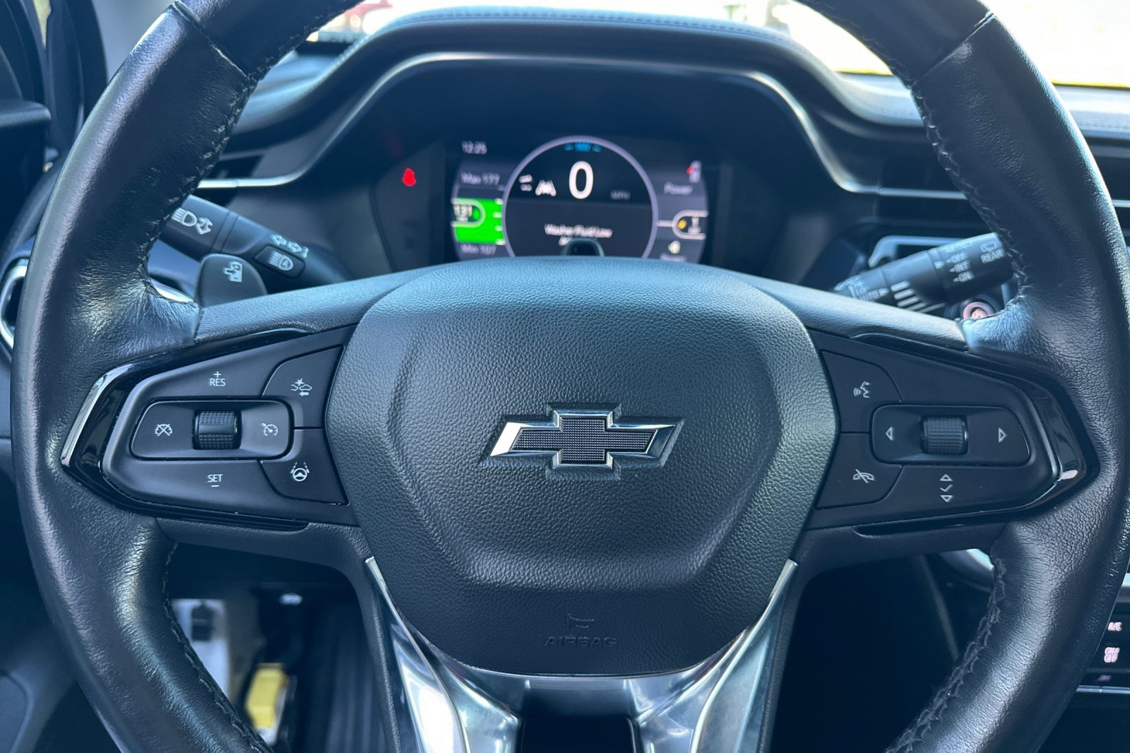 Used 2022 Chevrolet Bolt EUV Premier w/ Super Cruise Package image 34