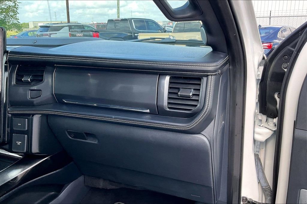 Used 2023 Ford F150 Lightning Platinum image 23