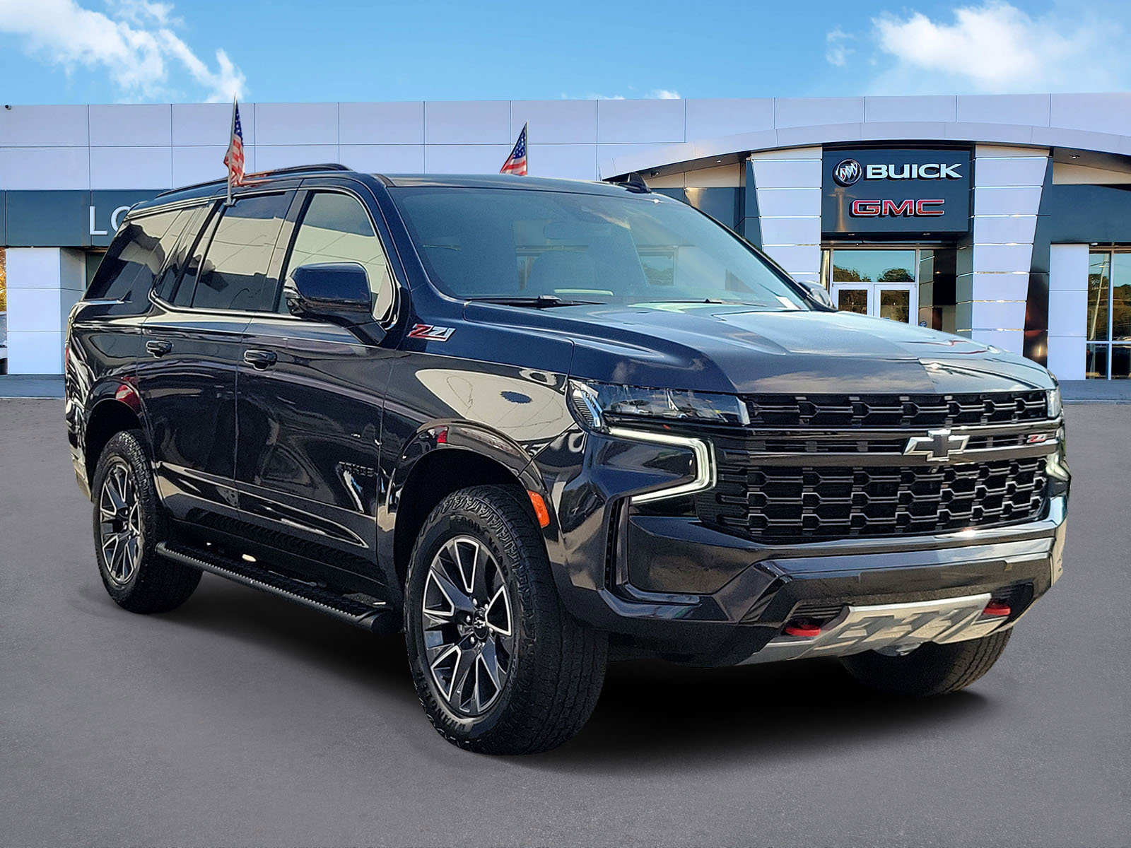 Used 2024 Chevrolet Tahoe Z71 w/ Luxury Package AWD/4WD image 3