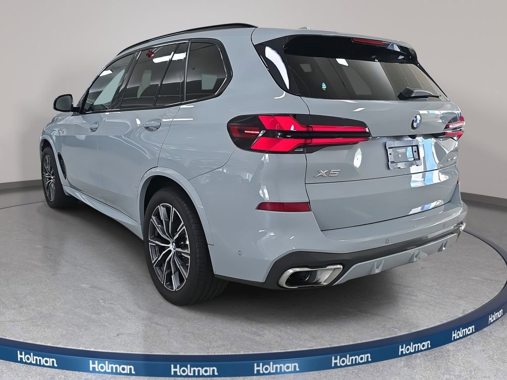 Used 2024 BMW X5 sDrive40i w/ M Sport Package image 9