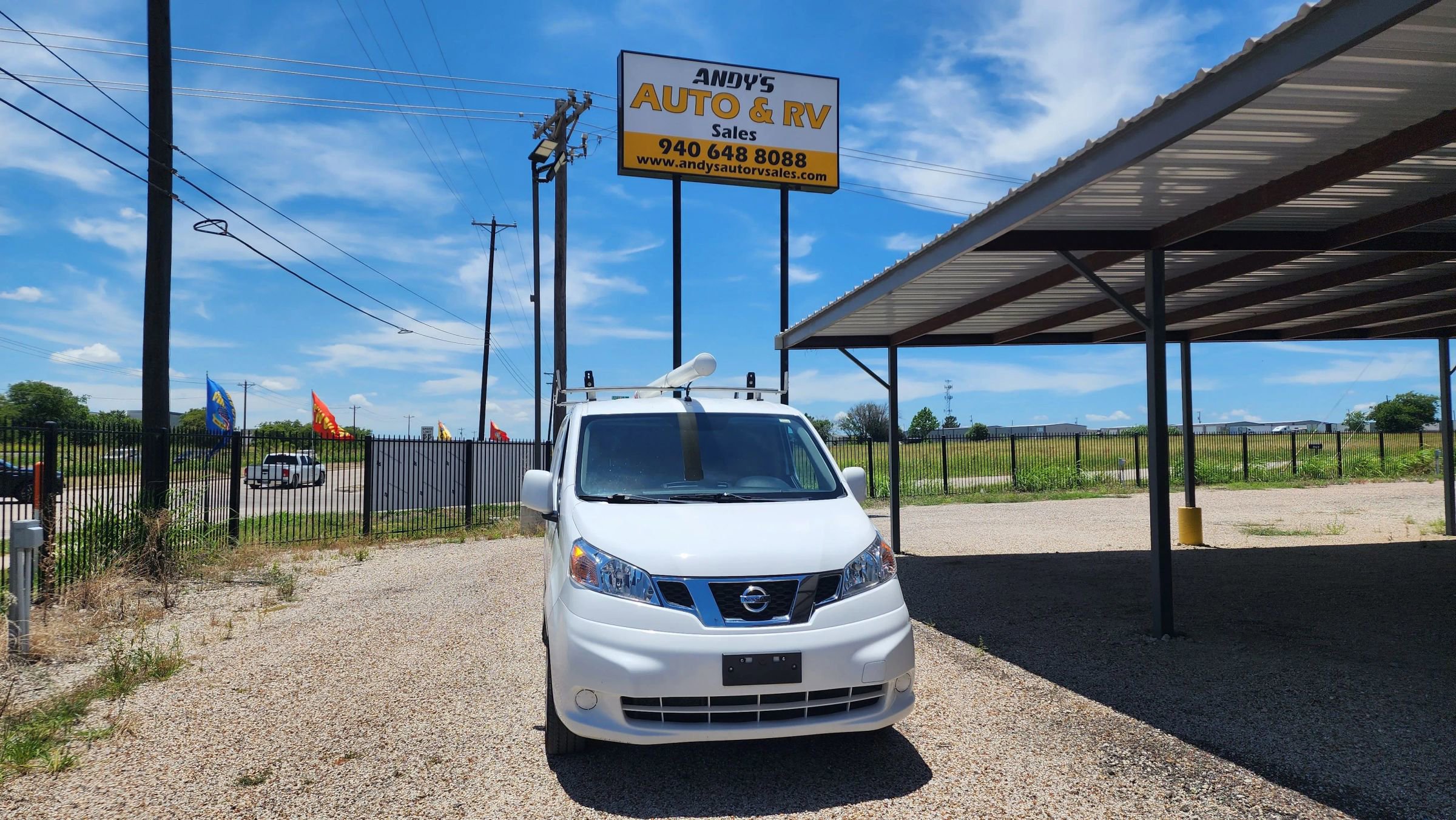 Used 2019 Nissan NV200 SV image 2