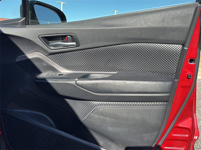 Used 2020 Toyota C-HR LE image 10