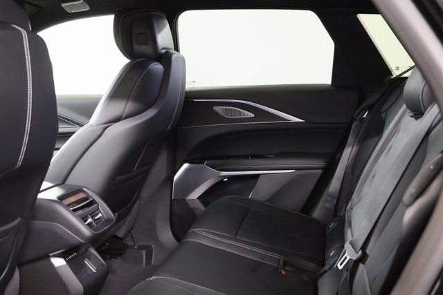 New 2026 Cadillac Lyriq Signature Luxury image 28