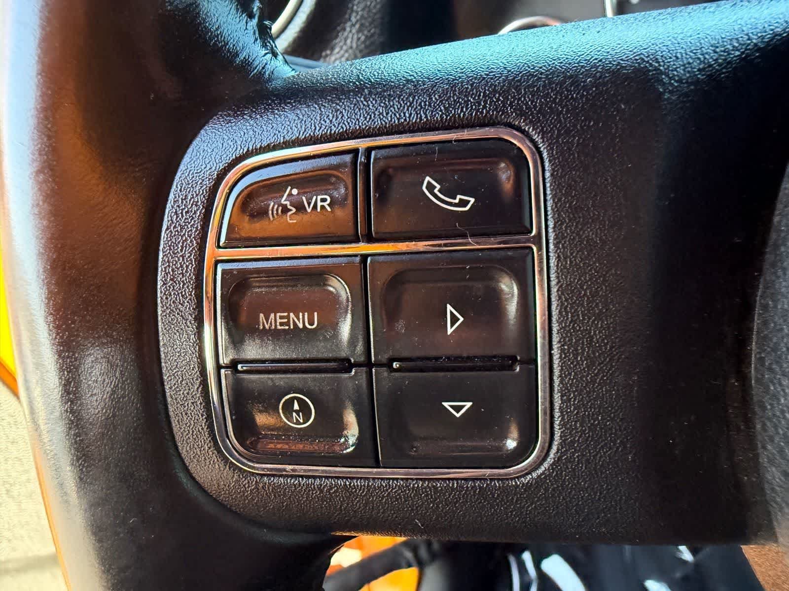 Used 2012 Jeep Wrangler Unlimited Rubicon w/ Connectivity Group AWD/4WD image 21