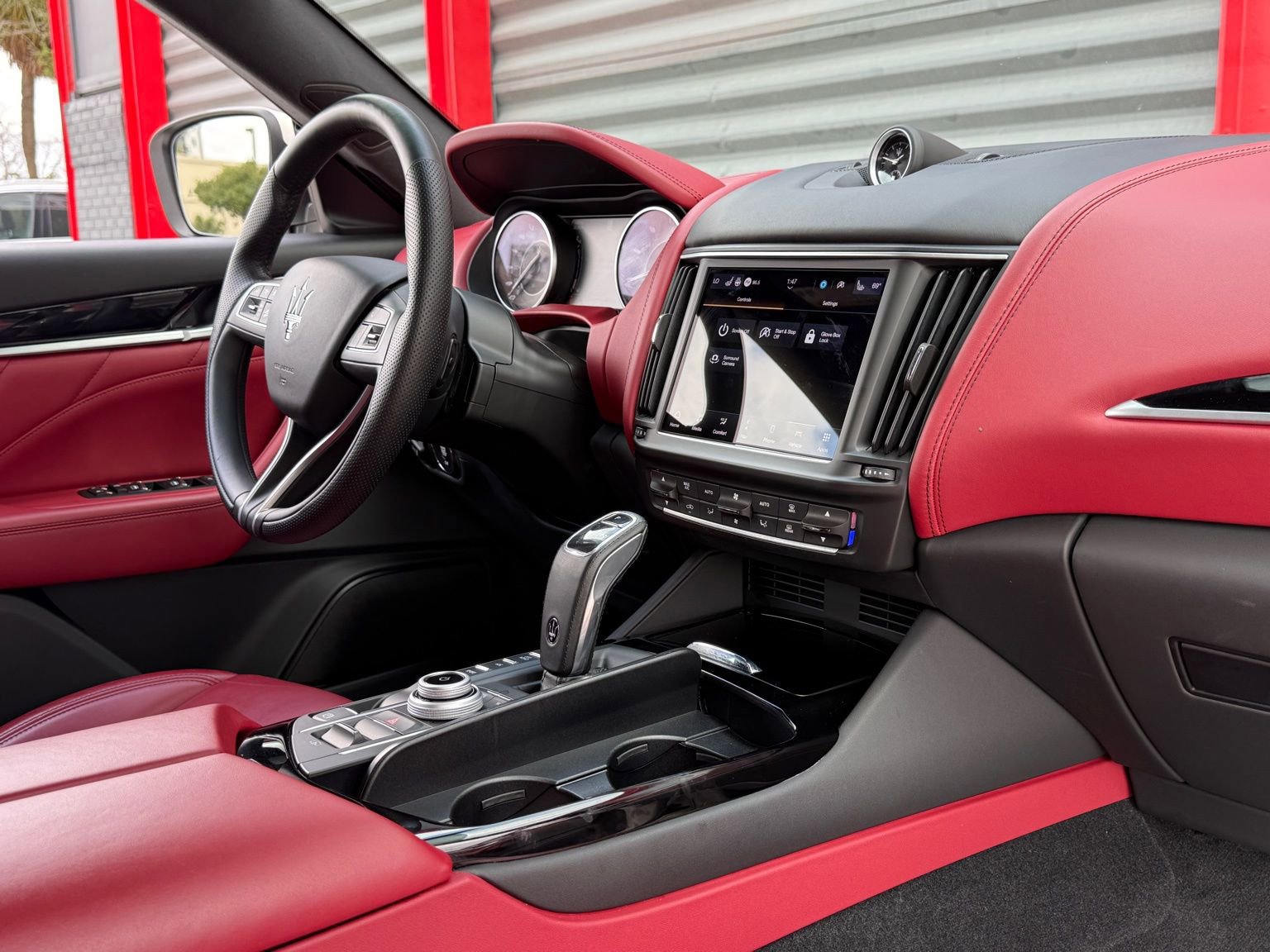 Used 2023 Maserati Levante GT AWD/4WD image 18