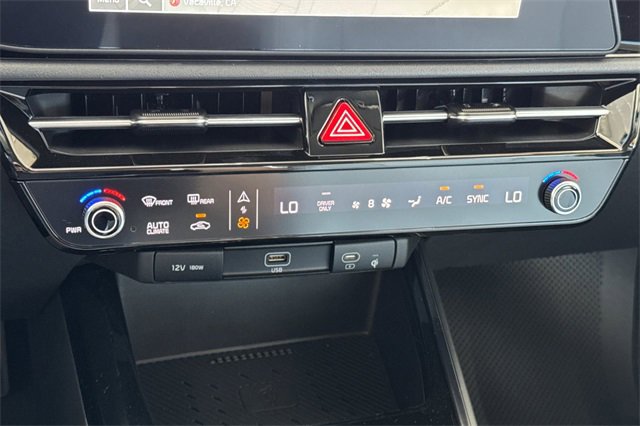 New 2025 Kia Niro EX image 25