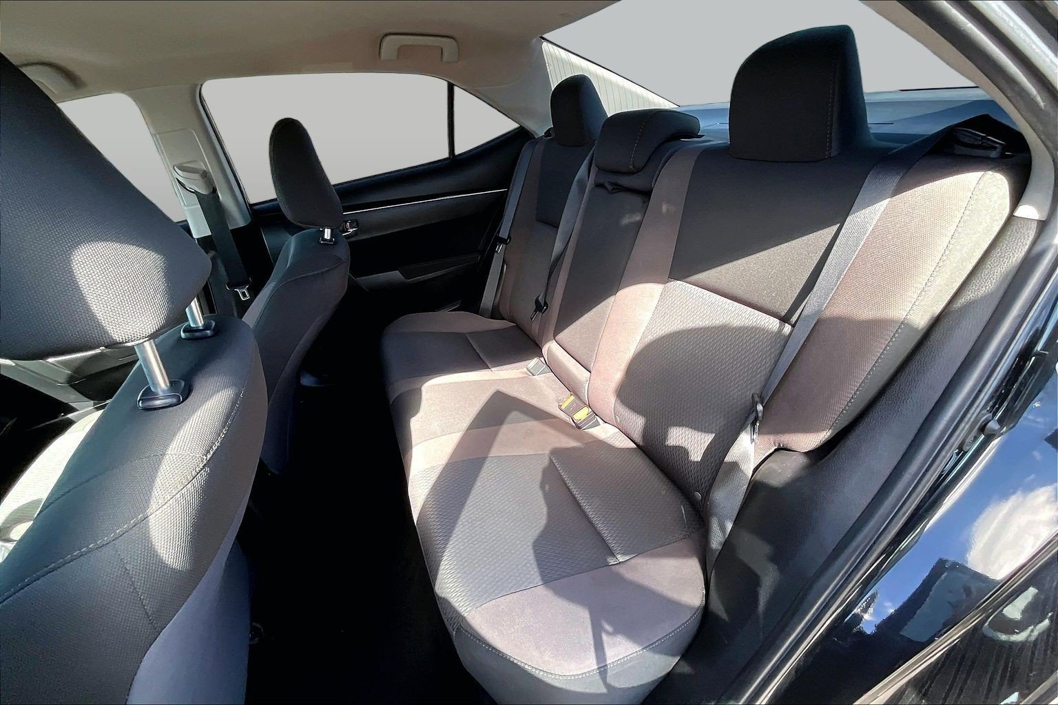 Used 2019 Toyota Corolla LE FWD image 28