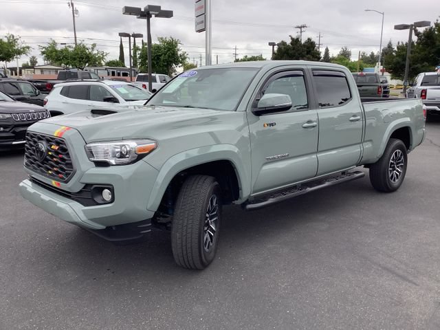 Used 2022 Toyota Tacoma TRD Sport w/ TRD Premium Sport Package AWD/4WD image 5