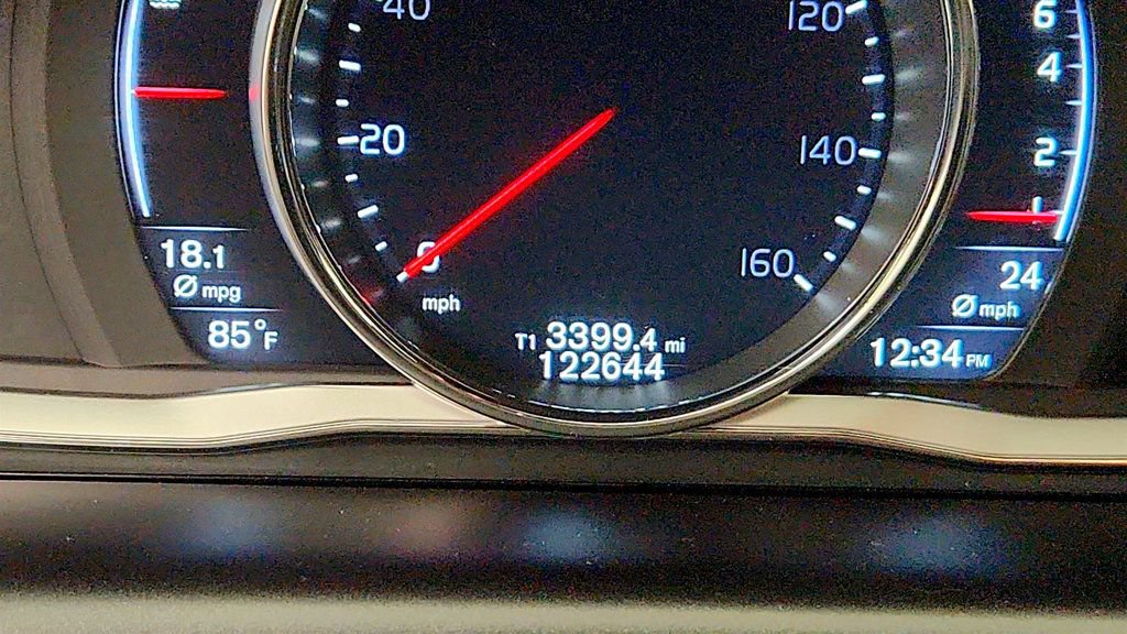 Used 2016 Volvo XC60 T6 AWD/4WD image 14