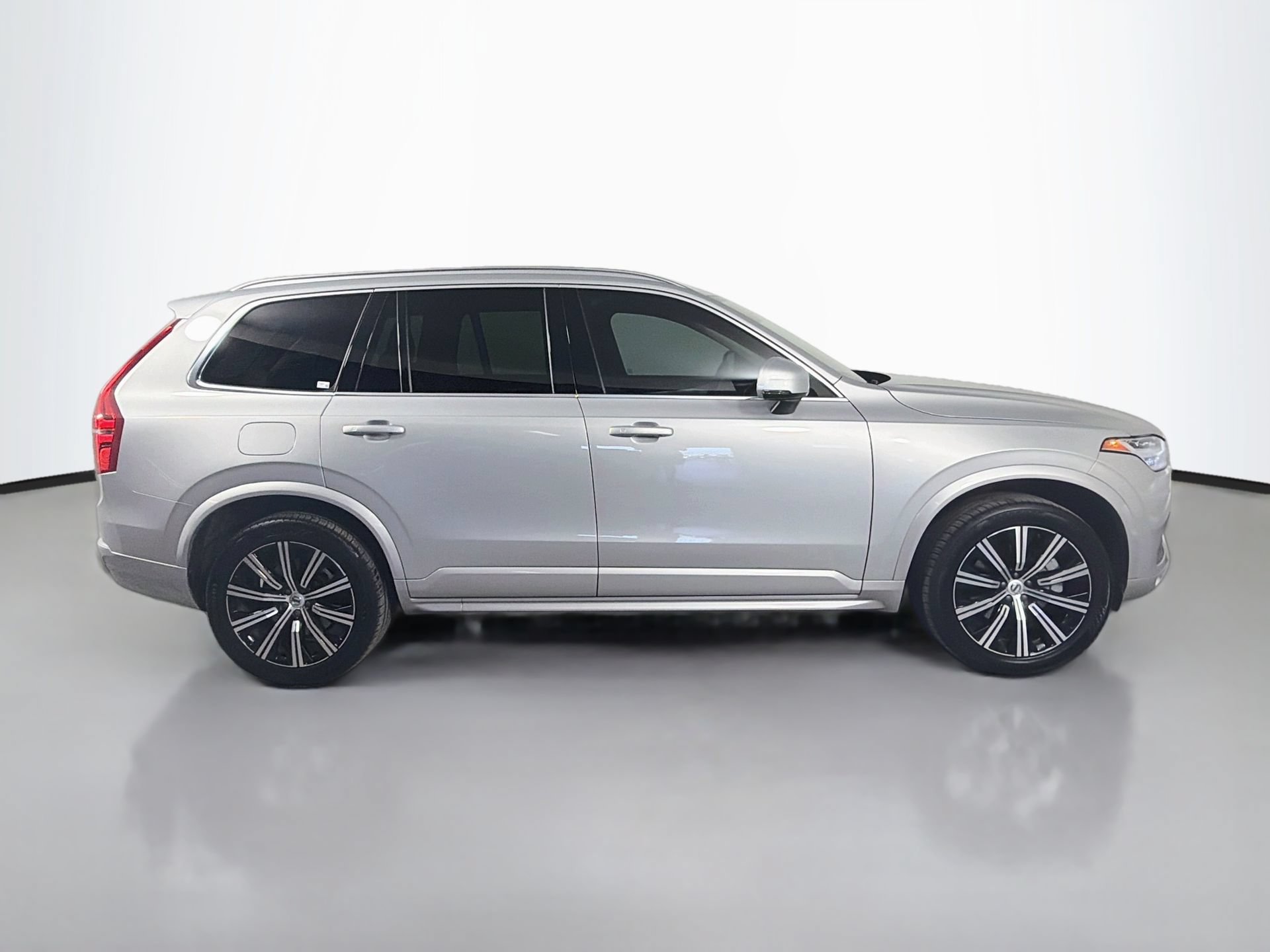 Certified 2023 Volvo XC90 B5 Core w/ Protection Package Premier AWD/4WD image 5