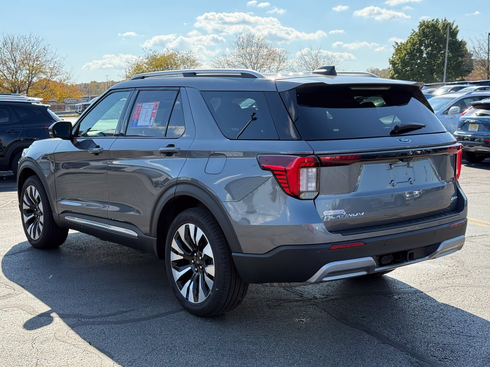 Used 2025 Ford Explorer Platinum w/ LUX Leather Package AWD/4WD image 6