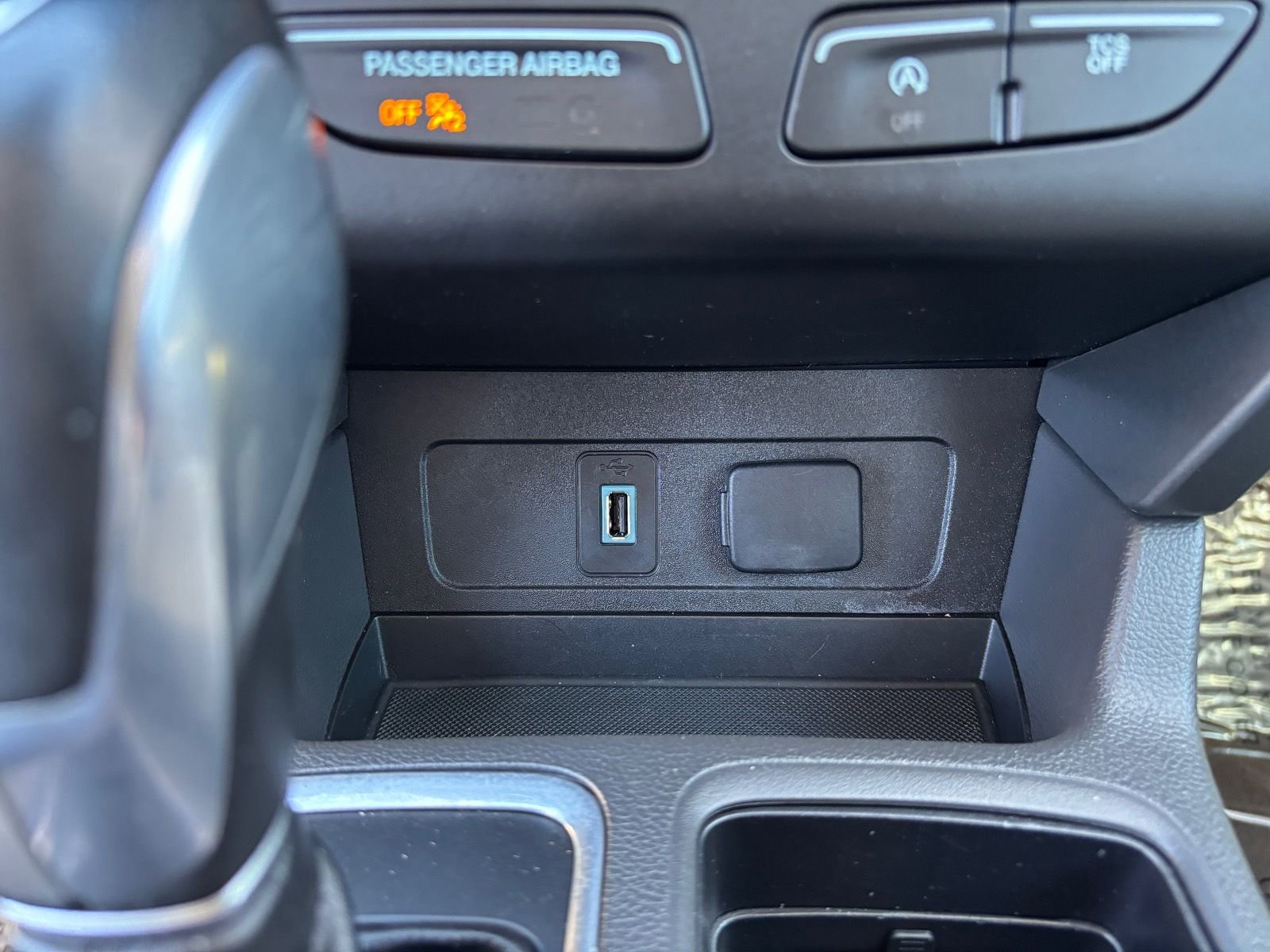 Used 2018 Ford Escape SEL image 26