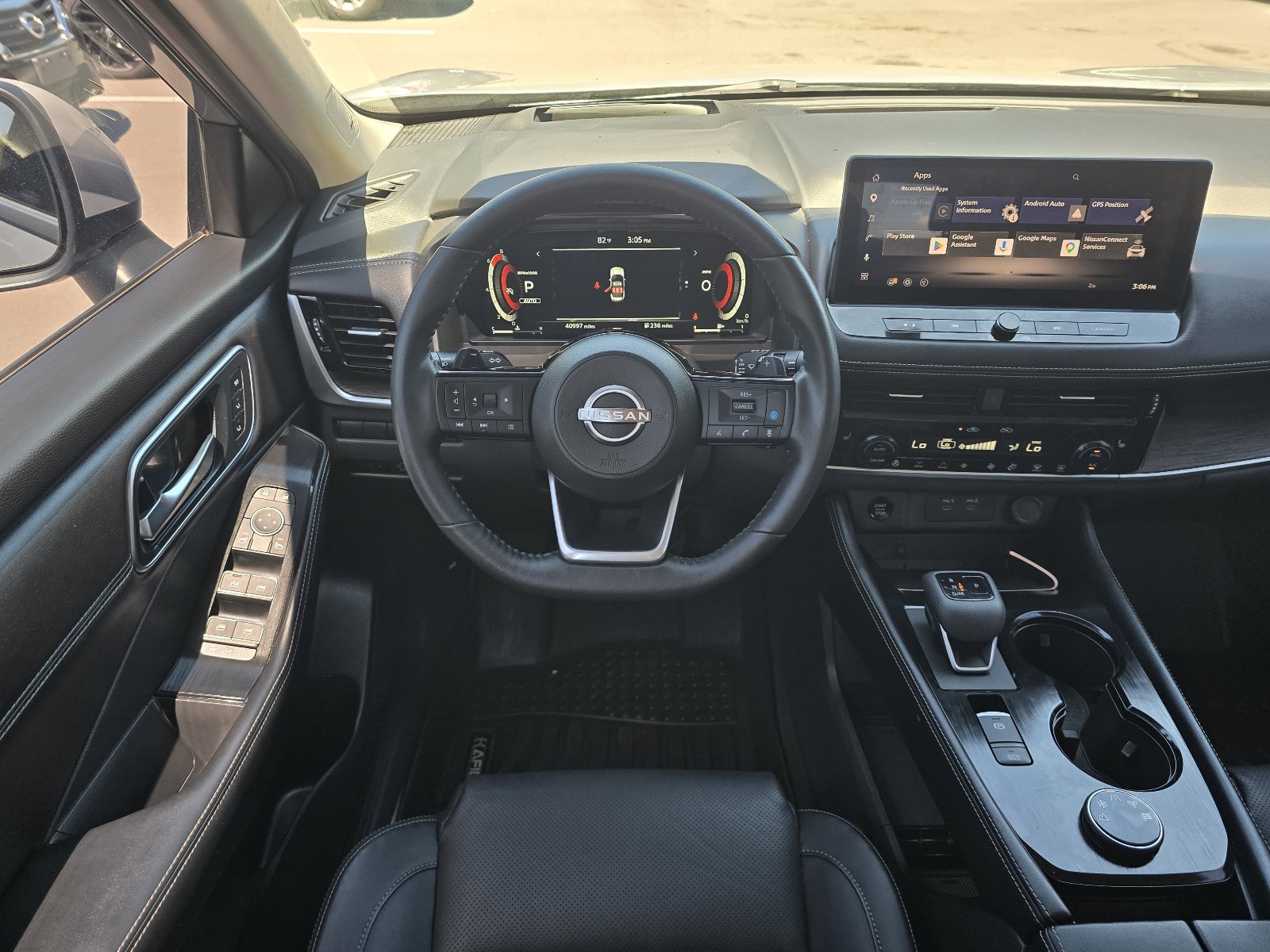 Certified 2024 Nissan Rogue Platinum w/ Platinum Premium Package AWD/4WD image 14
