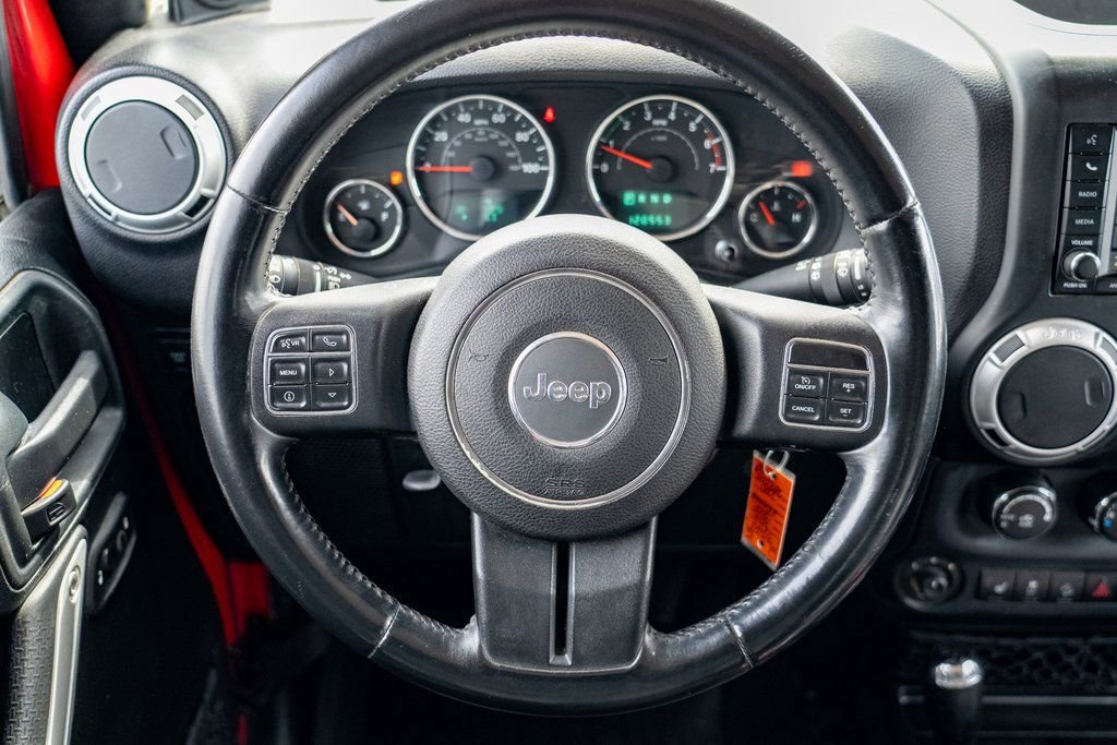 Used 2014 Jeep Wrangler Unlimited Rubicon w/ Dual Top Group image 15