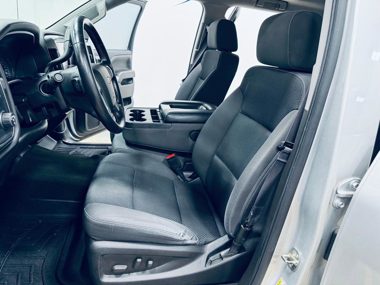 Used 2016 Chevrolet Silverado 1500 LT w/ All Star Edition image 31