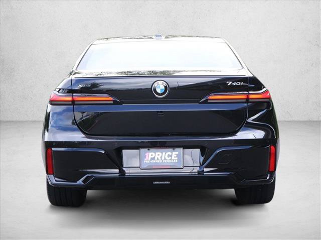 Certified 2025 BMW 740i xDrive AWD/4WD image 9