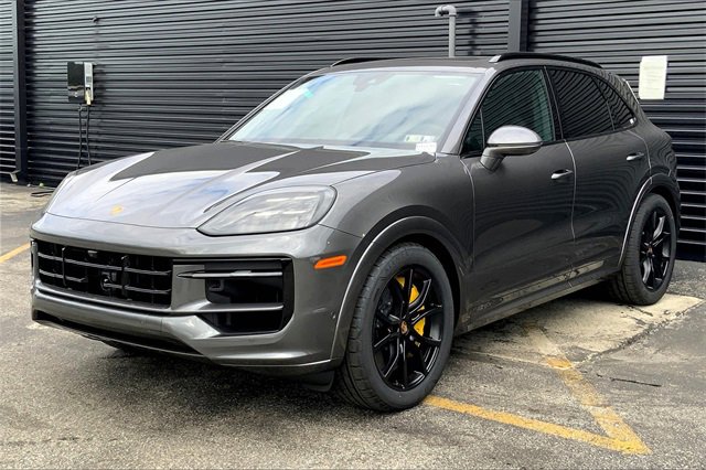 New 2026 Porsche Cayenne GTS image 1