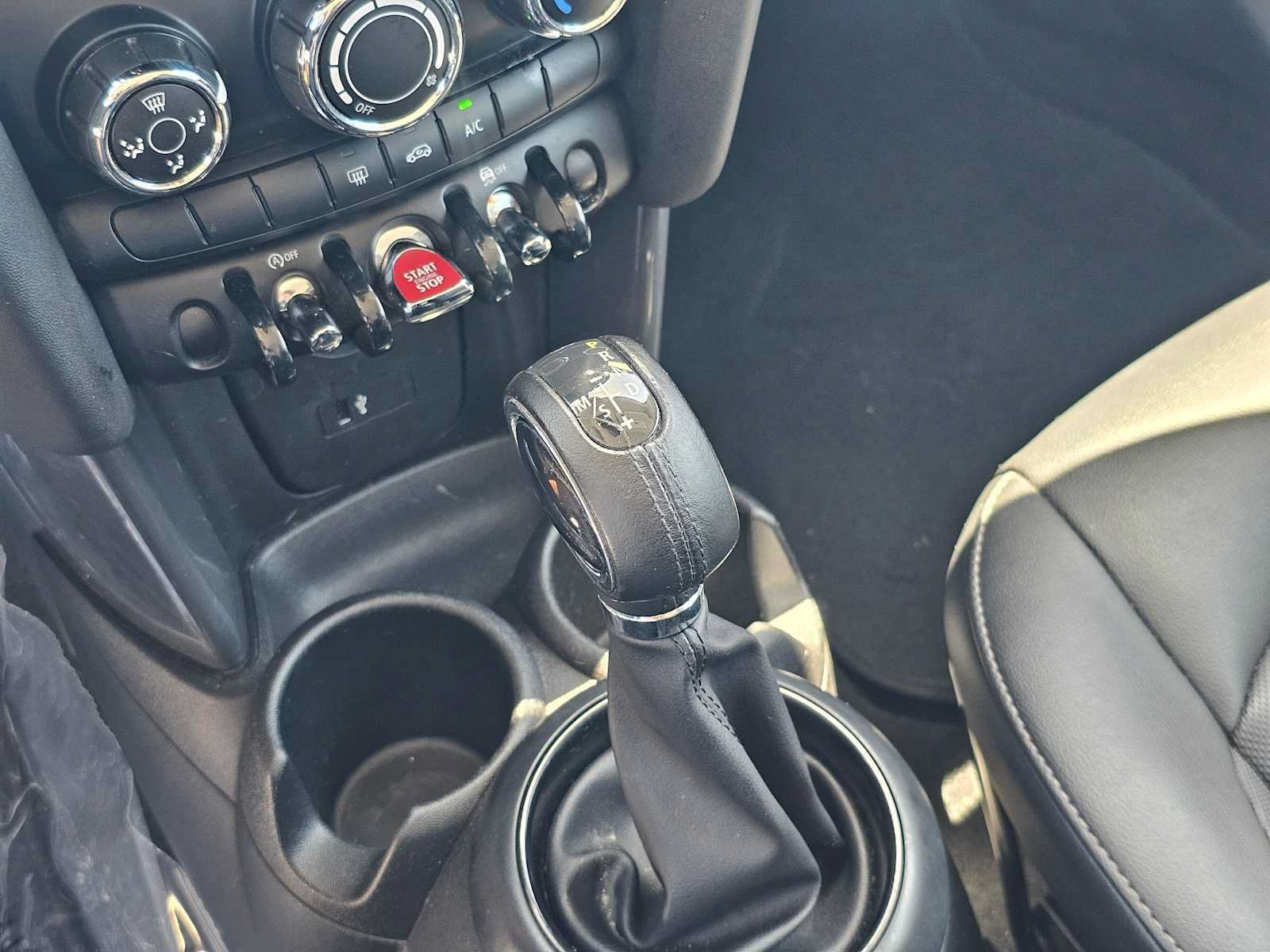Used 2019 MINI Cooper 2-Door Hardtop FWD image 30