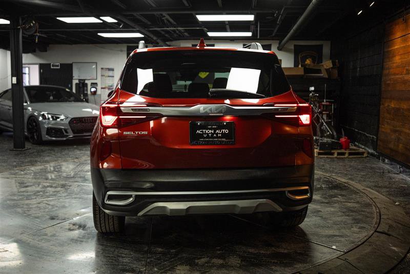 Used 2023 Kia Seltos Nightfall Edition image 6