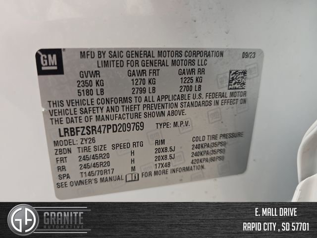 Used 2023 Buick Envision Avenir image 30