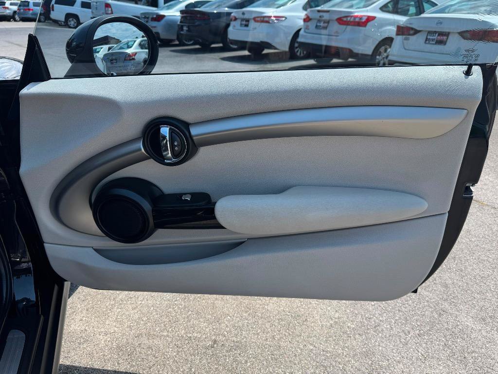 Used 2014 MINI Cooper 2-Door Hardtop FWD image 23