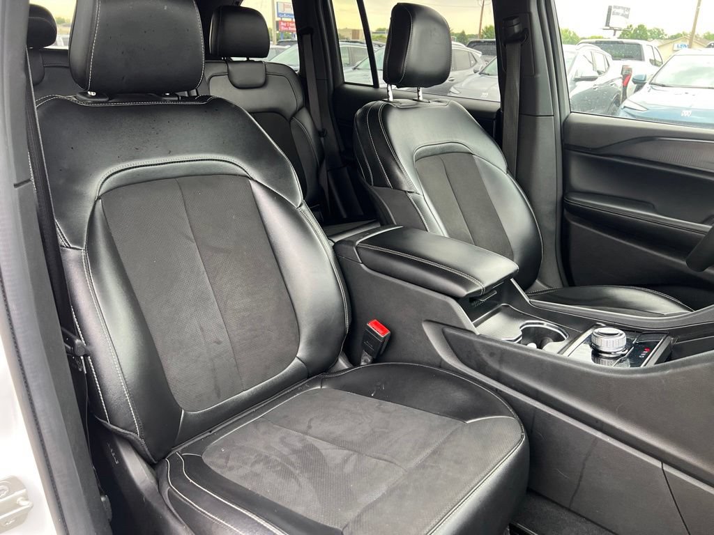 Used 2024 Jeep Grand Cherokee Altitude RWD image 39
