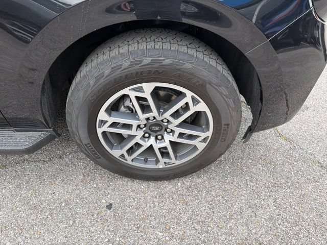 Used 2025 Ford Expedition Active AWD/4WD image 30