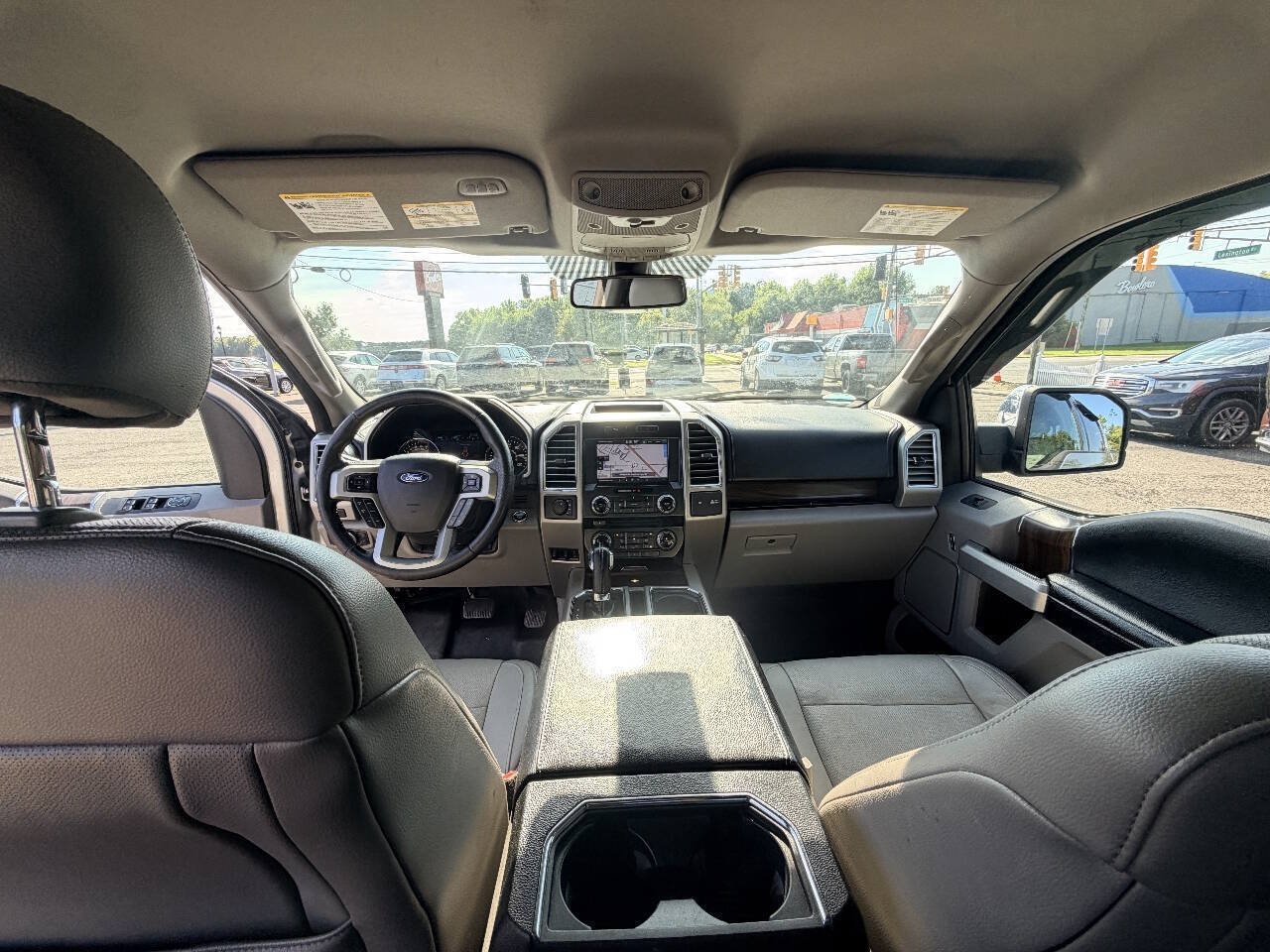 Used 2015 Ford F150 Lariat w/ Equipment Group 502A Luxury AWD/4WD image 43