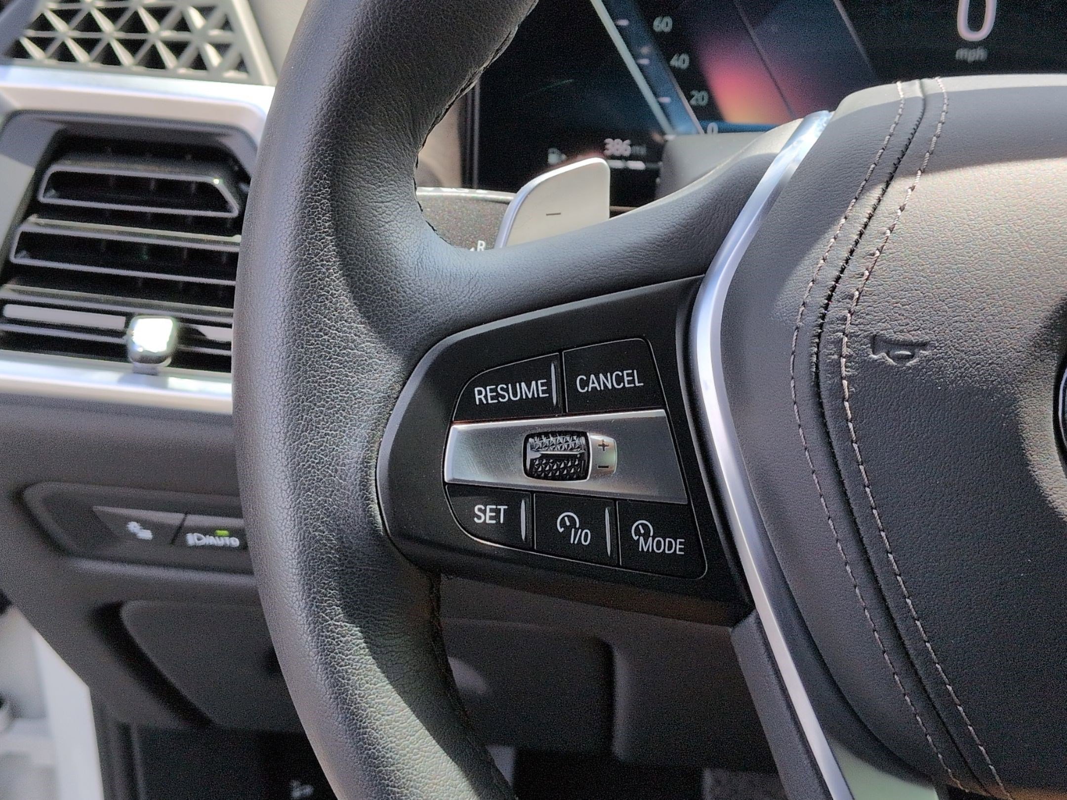 Used 2026 BMW X5 sDrive40i w/ Climate Comfort Package RWD image 19